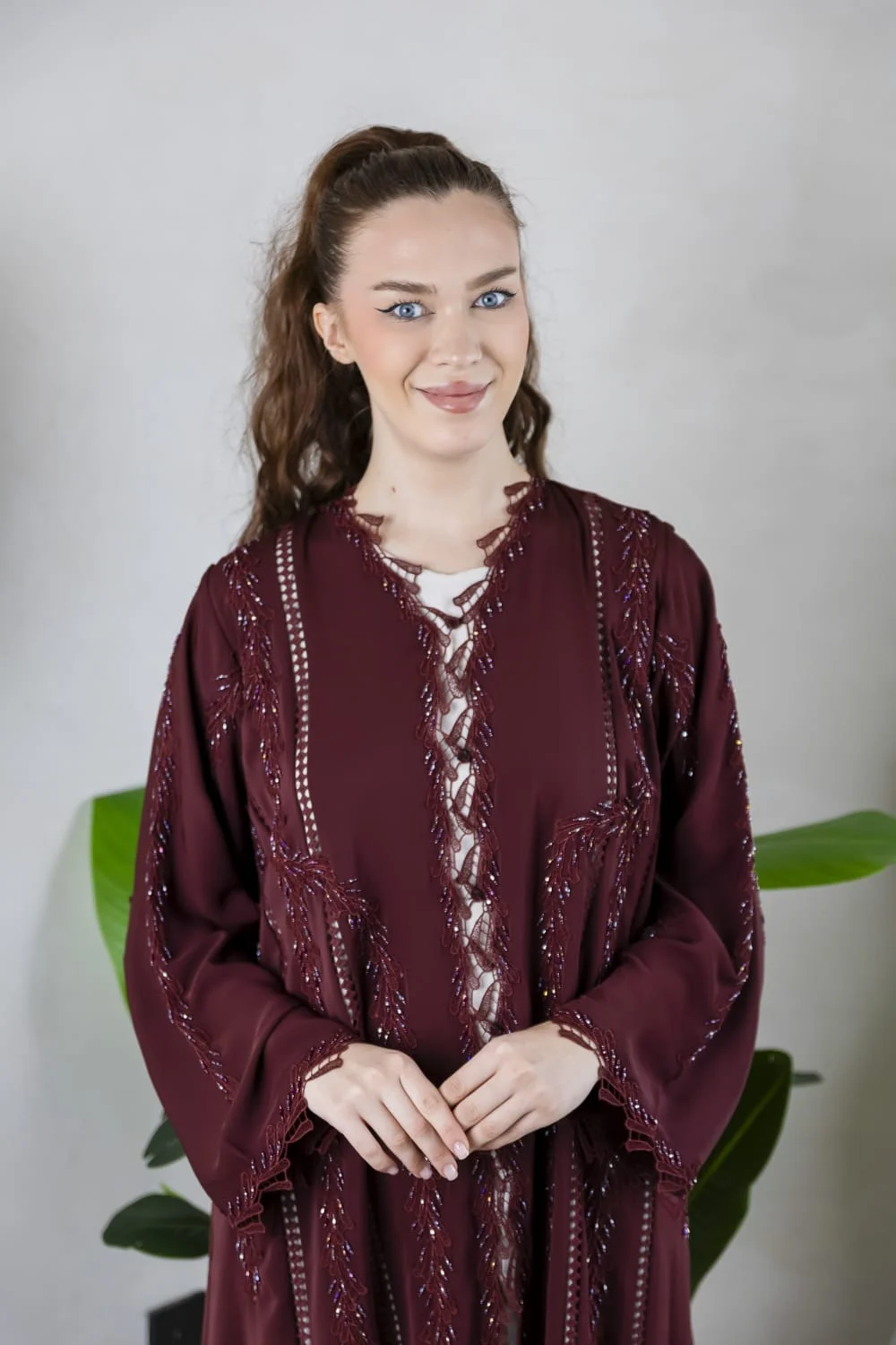 MC-C17P4 Lace Abaya